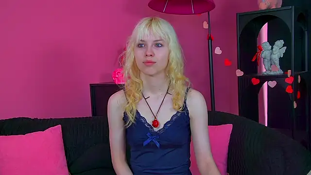 Snapshot of HannahHollis chatting on 13, 6, 2026 HannahHollis online show from 13, 6, 2026