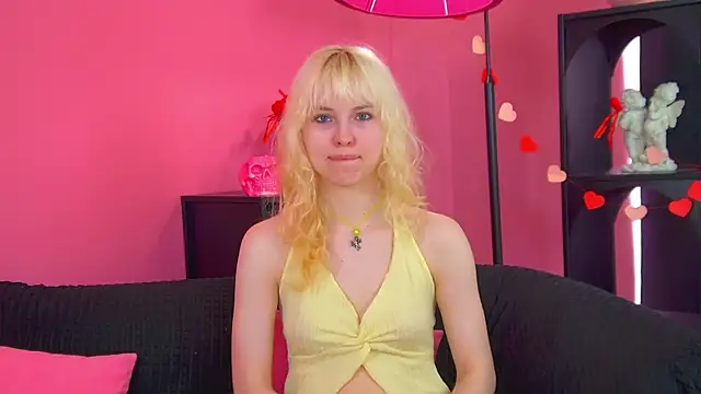 Snapshot of HannahHollis chatting on 20, 6, 2026 HannahHollis online show from 20, 6, 2026