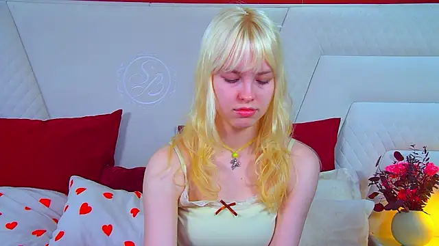 Snapshot of HannahHollis chatting on 24, 7, 2026 HannahHollis online show from 24, 7, 2026