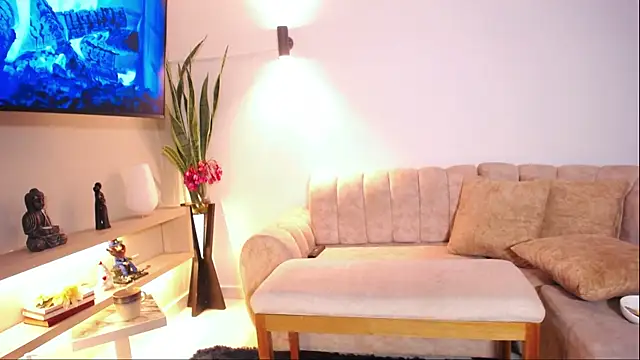 Honey luxury cute online show from 21, 4, 2026