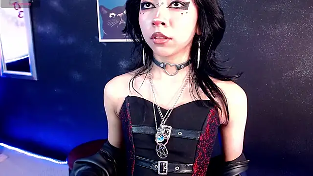 Snapshot of KiomyVamp chatting on 7, 5, 2026 KiomyVamp online show from 7, 5, 2026
