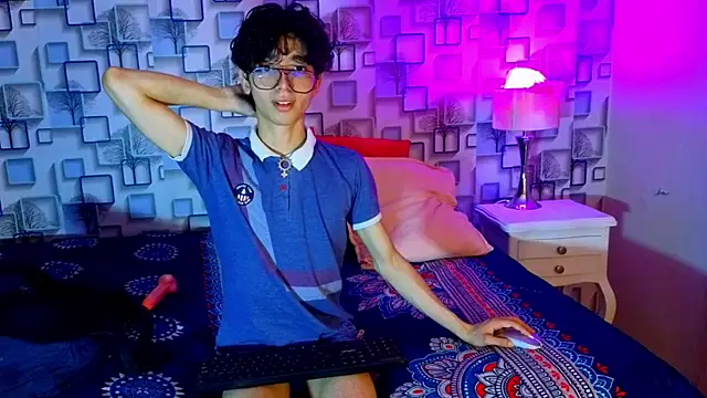 Twink Sebas7 online show from 23, 4, 2026