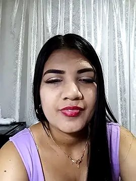 Snapshot of Emma_What chatting on 10, 4, 2026 Emma What online show from 10, 4, 2026