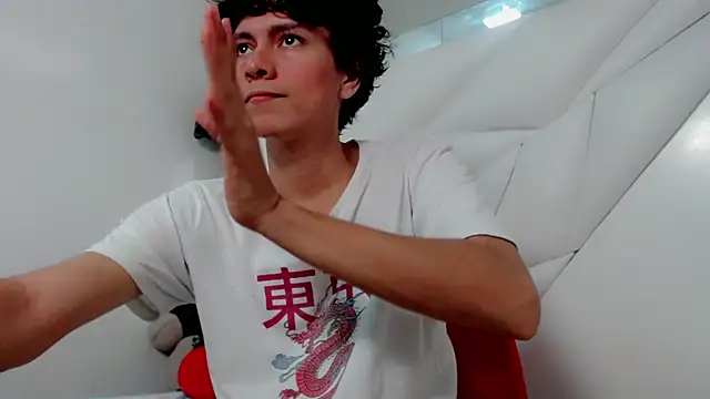 Snapshot of Shirowitheb chatting on 11, 4, 2026 Shirowitheb online show from 11, 4, 2026