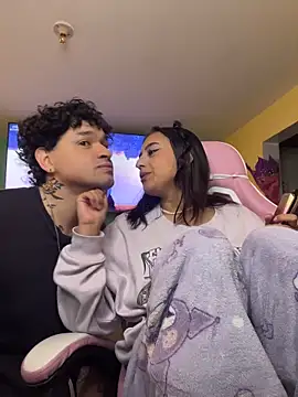 hotlatinocouple   online show from 12, 6, 2026