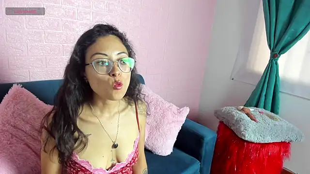 Snapshot of Kat_santana chatting on 13, 4, 2026 Kat santana online show from 13, 4, 2026