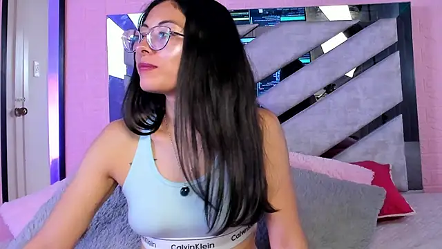 Snapshot of Kat_santana chatting on 4, 5, 2026 Kat santana online show from 4, 5, 2026