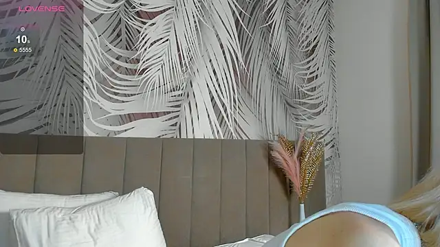 Lizzyvega online show from 1, 5, 2026