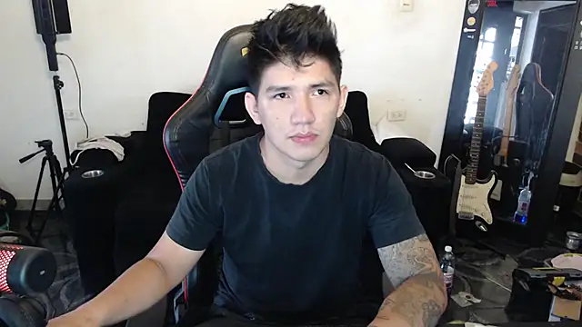 AAROON SCOTT online show from 12, 4, 2026