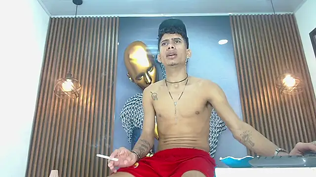Skinny cute Alyer online show from 22, 4, 2026