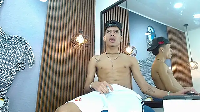 Skinny cute Alyer online show from 28, 4, 2026