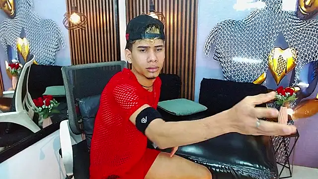 Skinny cute Alyer online show from 14, 6, 2026