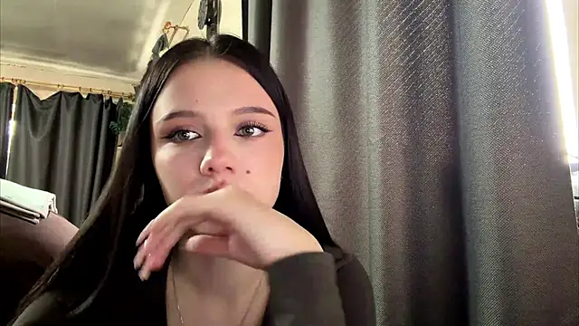 Snapshot of TessGolias chatting on 16, 4, 2026 TessGolias online show from 16, 4, 2026