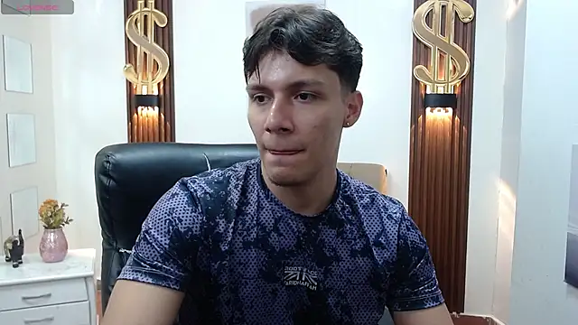 Snapshot of Zayn_clausen chatting on 1, 6, 2026 Zayn clausen online show from 1, 6, 2026