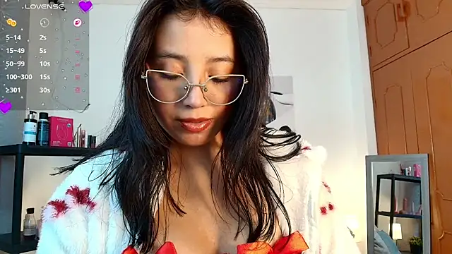 Luna Ferrer10 online show from 8, 6, 2026