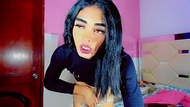 Naomisaenz01 online show from 29, 7, 2026
