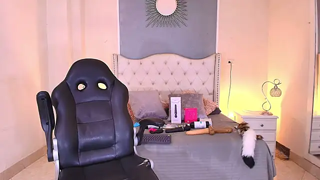 elizabeth santos1 online show from 24, 7, 2026