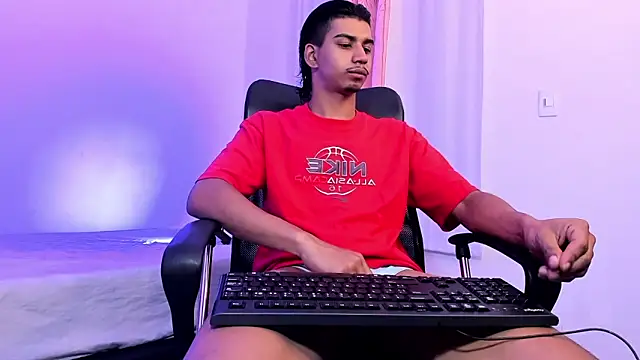 Snapshot of Stiwar_Latin chatting on 10, 4, 2026 Stiwar Latin online show from 10, 4, 2026