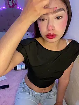 Miakittyyy online show from 4, 6, 2026