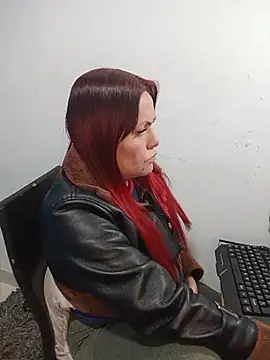 carolinhe26 online show from 17, 6, 2026