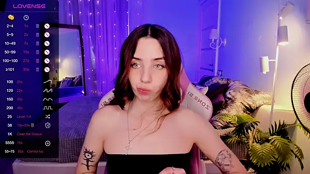 CharliGrace  online show from 4, 6, 2026