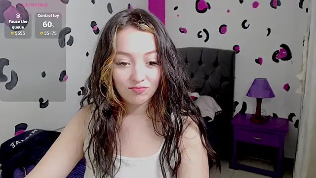 Snapshot of vero_doll12 chatting on 2, 6, 2026 vero doll12 online show from 2, 6, 2026