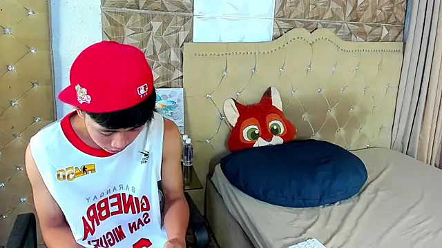 Snapshot of roberthugecock chatting on 16, 5, 2026 roberthugecock online show from 16, 5, 2026