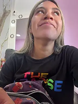Snapshot of Kimmiebellarie chatting on 25, 4, 2026 Kimmiebellarie online show from 25, 4, 2026