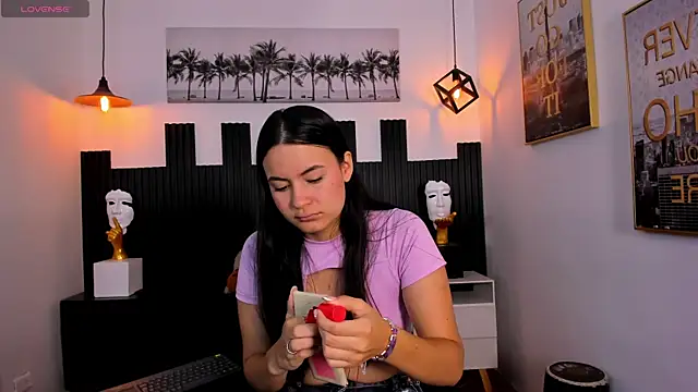 rosaleia  online show from 15, 4, 2026