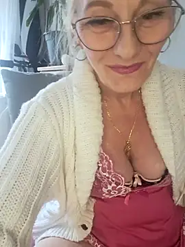 Blond lady czech online show from 22, 7, 2026