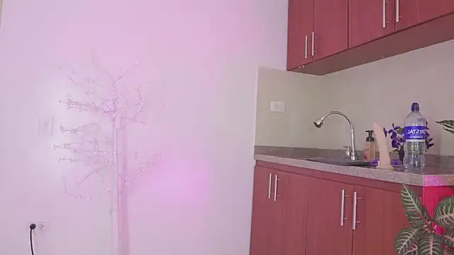 IvyLuxe  online show from 16, 4, 2026