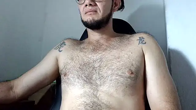 Snapshot of andrew_1520 chatting on 27, 6, 2026 andrew 1520 online show from 27, 6, 2026