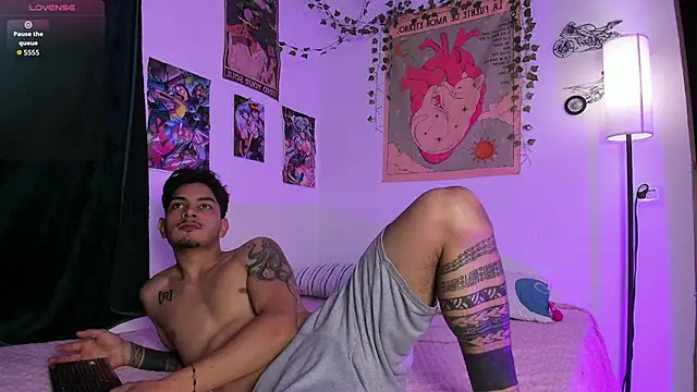 Snapshot of JaxJinx chatting on 27, 4, 2026 JaxJinx online show from 27, 4, 2026