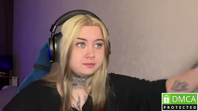 CuteUna online show from 16, 4, 2026