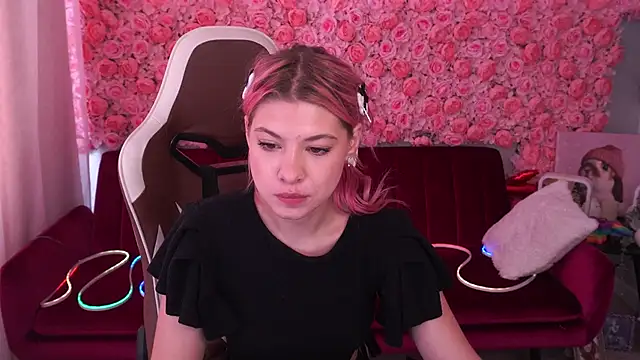 PinkyTrix online show from 22, 6, 2026