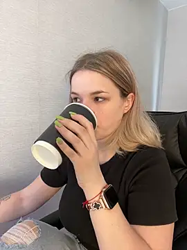 KimEvanss online show from 20, 6, 2026