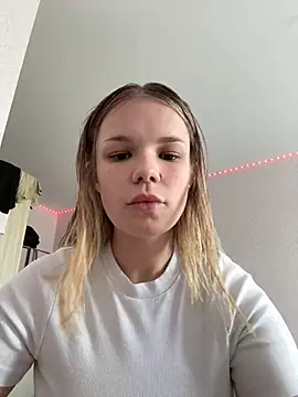 KimEvanss online show from 27, 7, 2026