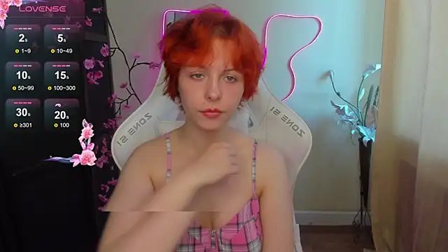 Snapshot of InfernoKitten chatting on 5, 6, 2026 InfernoKitten online show from 5, 6, 2026