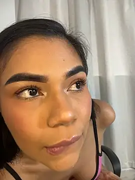 MauraGrayy online show from 15, 6, 2026