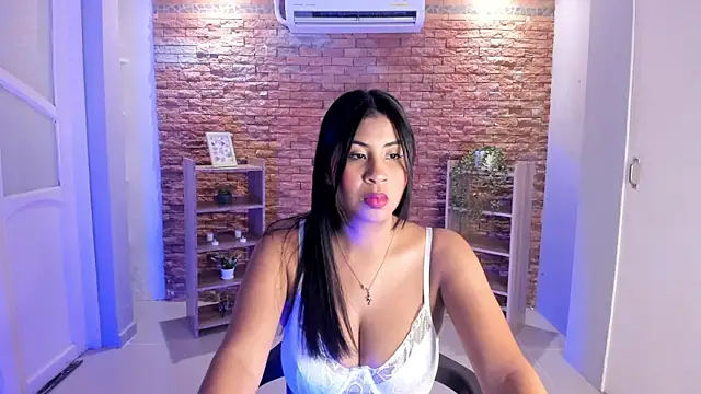 Snapshot of noa_joness chatting on 26, 5, 2026 noa joness online show from 26, 5, 2026