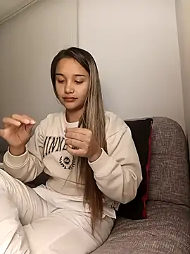 Miss Taniac online show from 22, 4, 2026