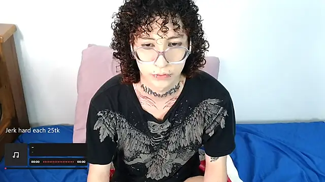 Snapshot of YourGothFemboy chatting on 21, 7, 2026 YourGothFemboy online show from 21, 7, 2026