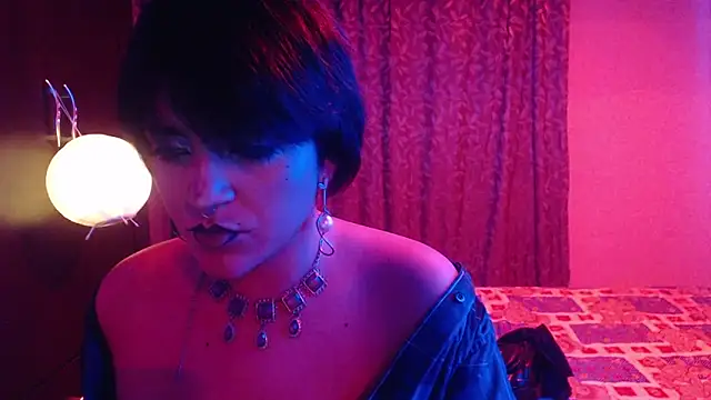 LillithMonroe online show from 22, 4, 2026