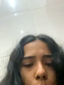 Snapshot of lafemagui chatting on 4, 6, 2026 lafemagui online show from 4, 6, 2026