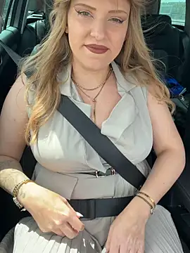Tiffy Rosee online show from 5, 5, 2026