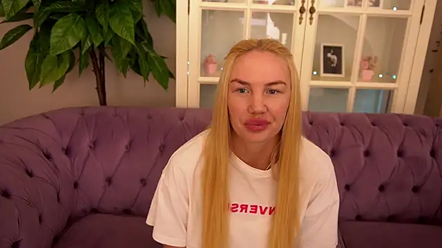 SavageKisses online show from 19, 5, 2026