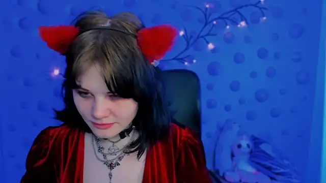 nikki kiss  online show from 29, 4, 2026