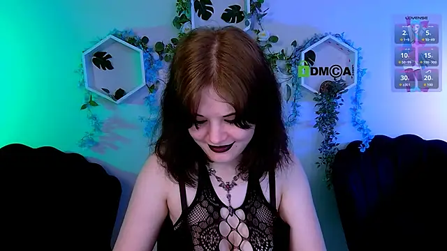 nikki kiss  online show from 11, 6, 2026
