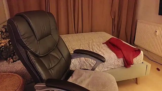 Sharon Red online show from 2, 12, 2024