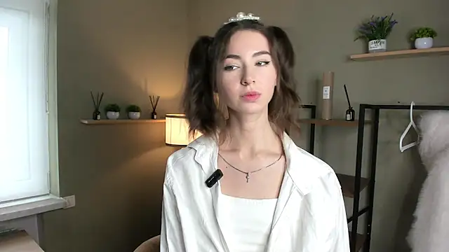Peaches Peaches online show from 23, 4, 2026